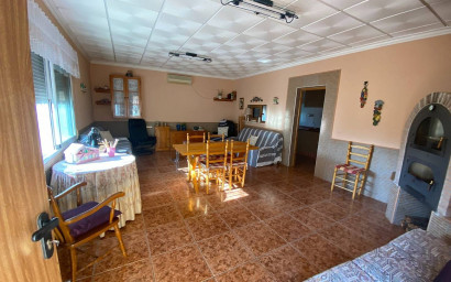 Resale - Villa -
Sax