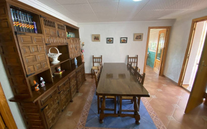 Resale - Villa -
Sax