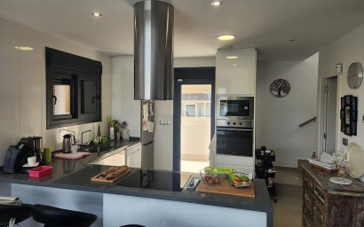 Resale - Villa -
Daya Vieja