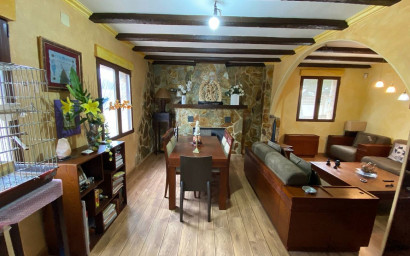 Revente - Maison de campagne -
Sax