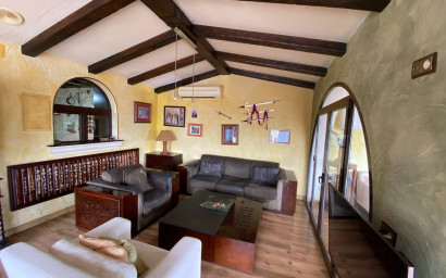 Revente - Maison de campagne -
Sax