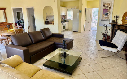 Herverkoop - Villa -
Onil