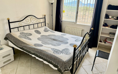 Herverkoop - Villa -
Onil