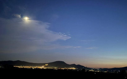 Herverkoop - Villa -
Onil