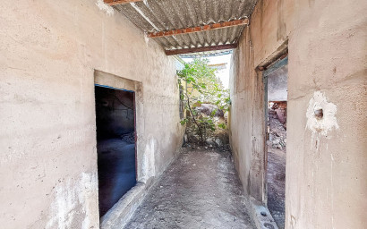 Resale - Finca / Country Property -
Monovar