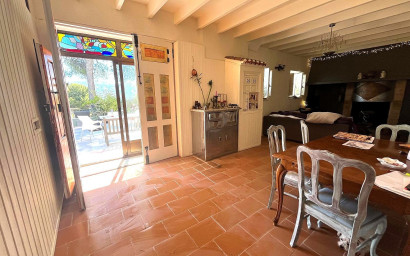 Resale - Finca / Country Property -
Castalla