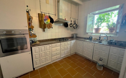 Resale - Finca / Country Property -
Castalla