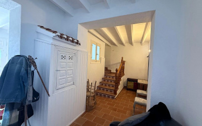 Resale - Finca / Country Property -
Castalla