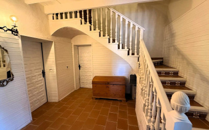 Resale - Finca / Country Property -
Castalla
