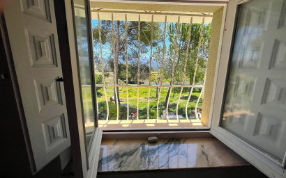 Resale - Finca / Country Property -
Castalla