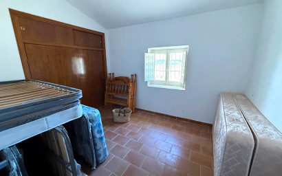Resale - Finca / Country Property -
Castalla