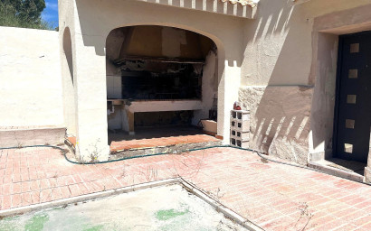 Resale - Finca / Country Property -
Castalla