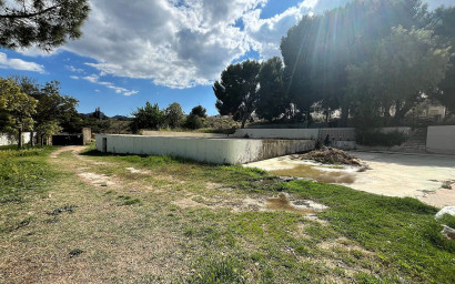 Resale - Finca / Country Property -
Castalla