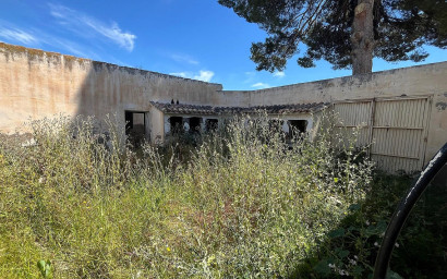 Resale - Finca / Country Property -
Castalla