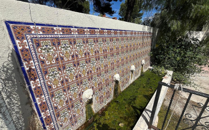 Resale - Finca / Country Property -
Castalla