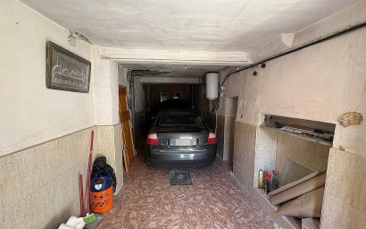 Herverkoop - Herenhuis -
Pinoso