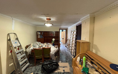 Herverkoop - Herenhuis -
Pinoso