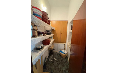 Herverkoop - Herenhuis -
Pinoso