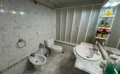 Herverkoop - Herenhuis -
Pinoso