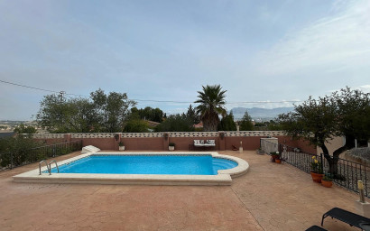 Herverkoop - Villa -
Sax