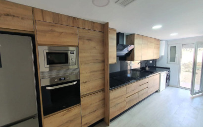 Herverkoop - Villa -
Tibi