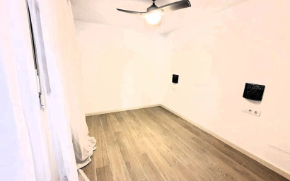 Herverkoop - Villa -
Tibi