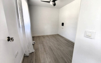 Herverkoop - Villa -
Tibi