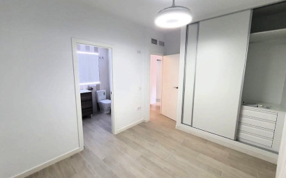 Herverkoop - Villa -
Tibi