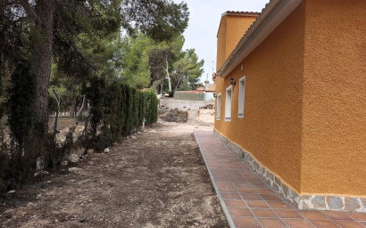 Herverkoop - Villa -
Tibi