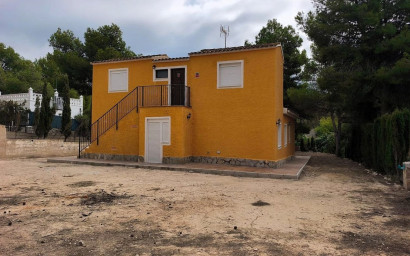 Herverkoop - Villa -
Tibi