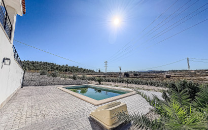 Resale - Villa -
Pinoso