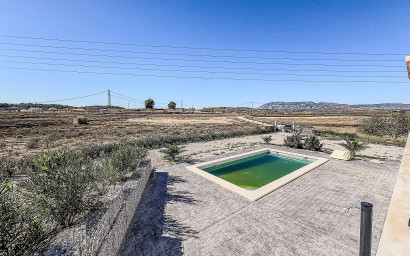 Resale - Villa -
Pinoso