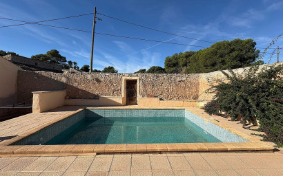 Resale - Village house -
Monovar