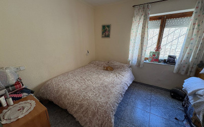 Resale - Village house -
Monovar