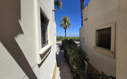 Resale - Bungalow -
Algorfa