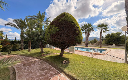 Resale - Villa -
Monovar