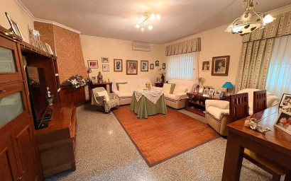 Resale - Villa -
Monovar