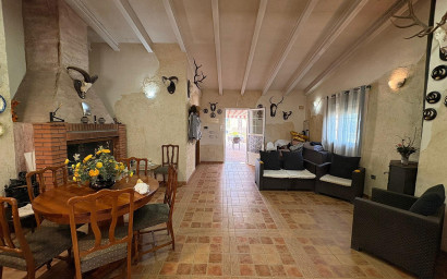 Resale - Villa -
Monovar