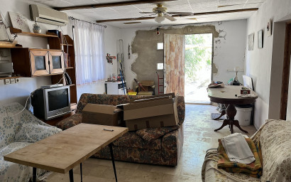 Resale - Finca / Country Property -
El Canton