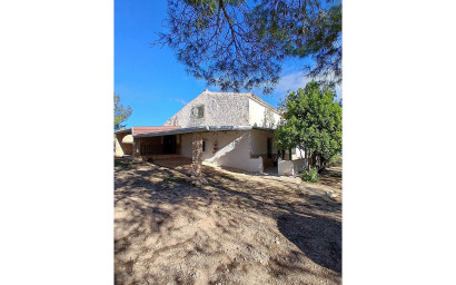 Herverkoop - Landhuis -
Caudete