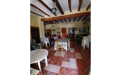 Herverkoop - Landhuis -
Caudete