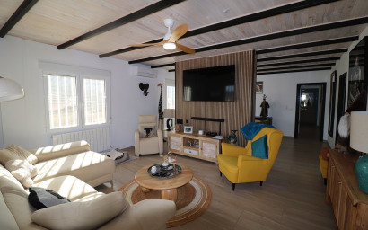 Resale - Villa -
La Romana