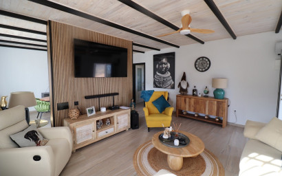 Resale - Villa -
La Romana