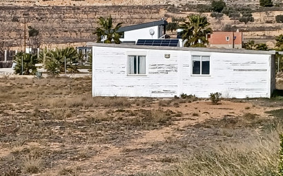 Resale - Villa -
Canada De La Lena