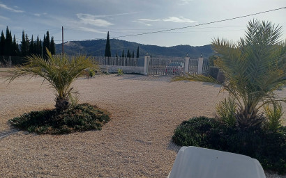 Resale - Villa -
Canada De La Lena