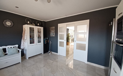 Resale - Villa -
Canada De La Lena