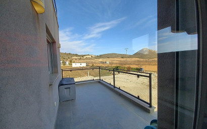 Resale - Villa -
Canada De La Lena