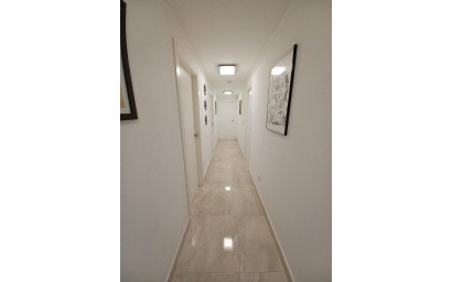 Resale - Villa -
Canada De La Lena