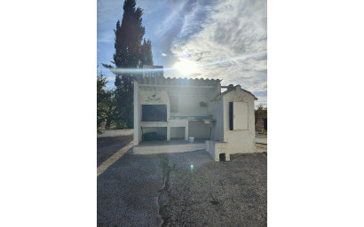 Resale - Finca / Country Property -
Yecla
