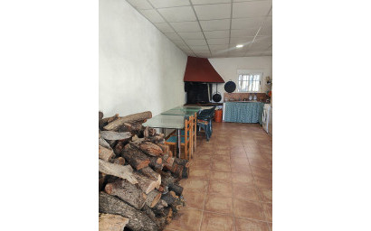 Resale - Finca / Country Property -
Yecla